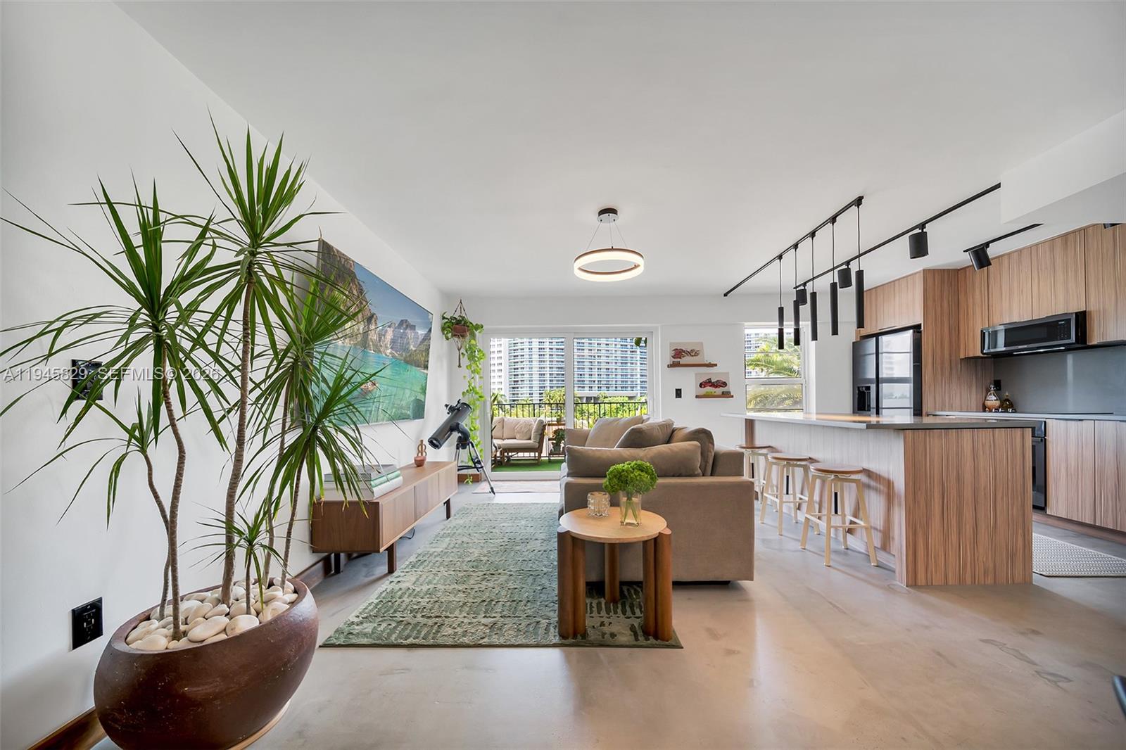 1455 West Ave #503 Miami Beach, FL 33139