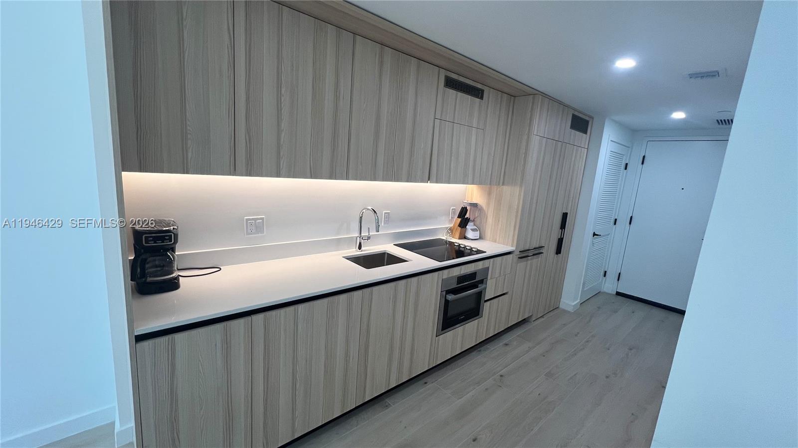 225 N Miami Ave #212 Miami, FL 33128