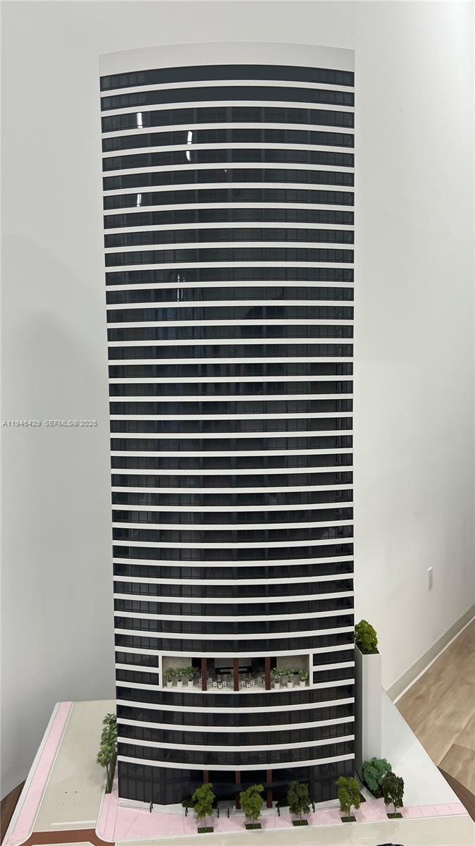 225 N Miami Ave #212 Miami, FL 33128