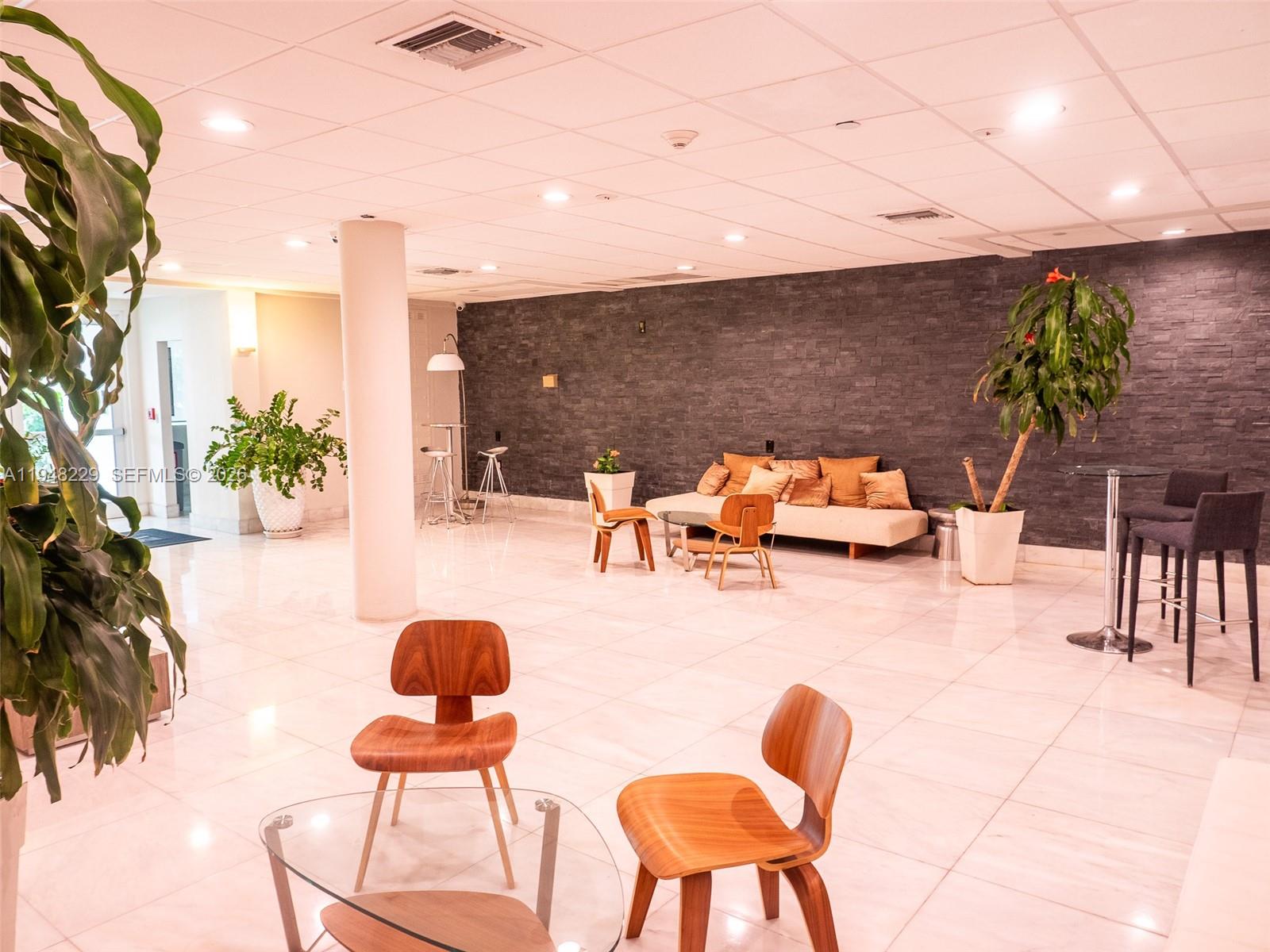 image Mirador East12