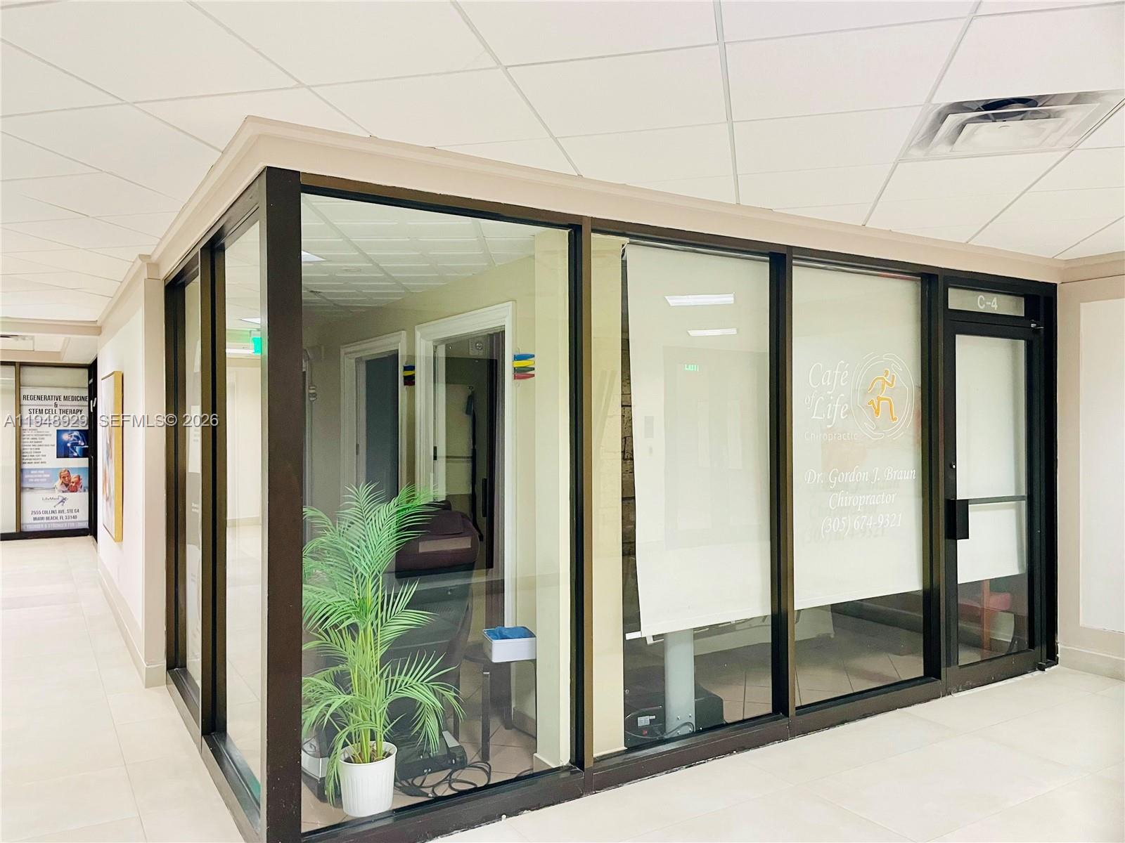 2555 Collins Ave #C4