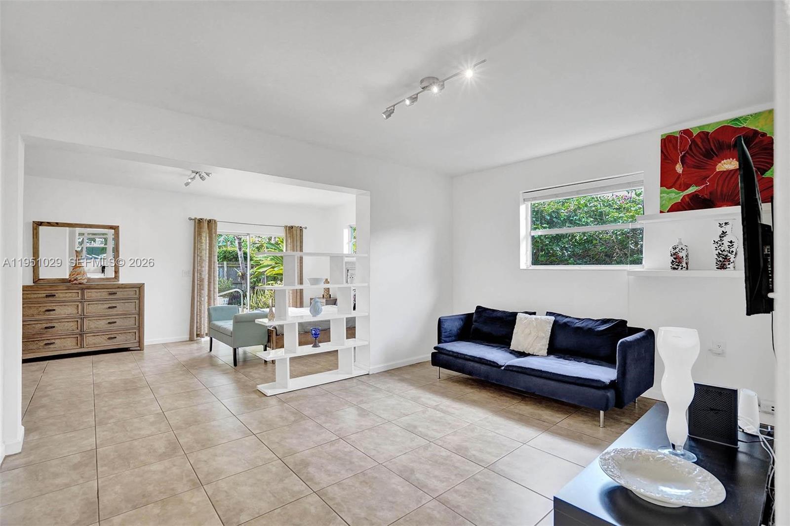 7525 W Treasure Dr North Bay Village, FL 33141