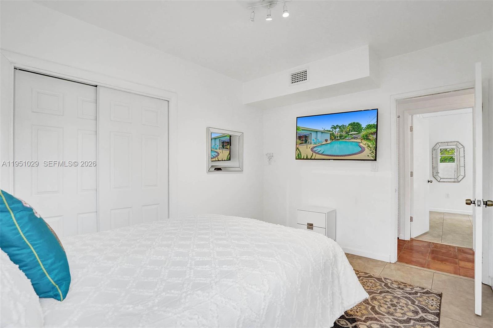 7525 W Treasure Dr North Bay Village, FL 33141