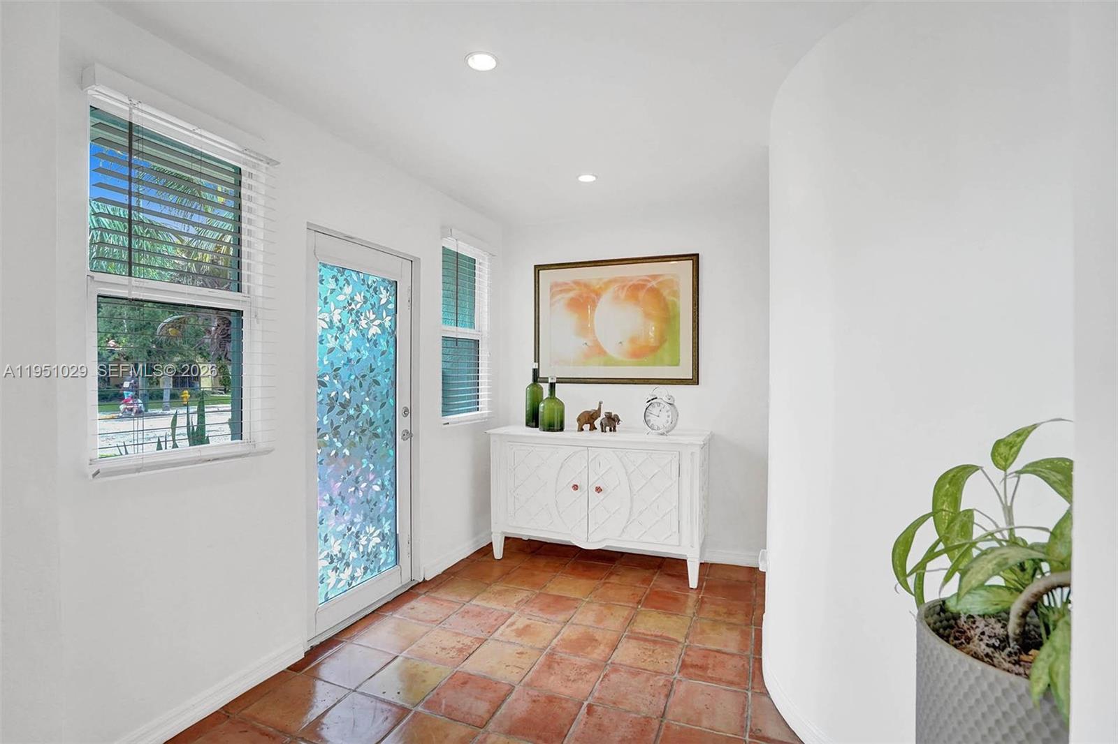 7525 W Treasure Dr North Bay Village, FL 33141