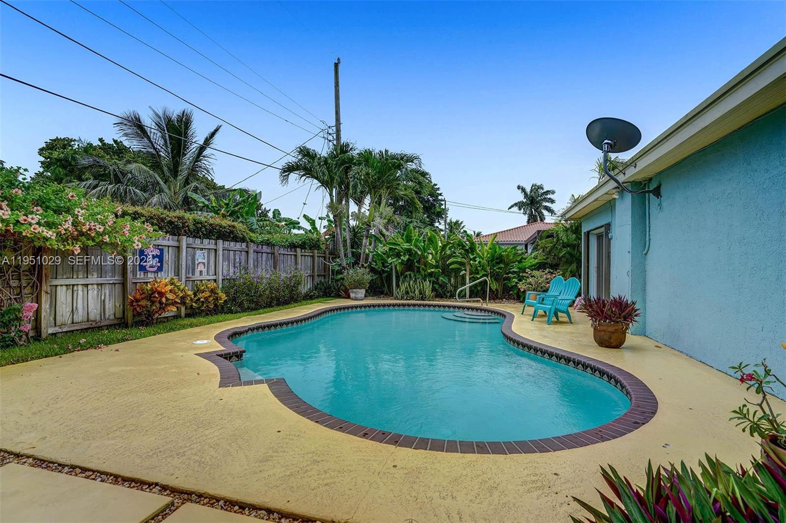 7525 W Treasure Dr North Bay Village, FL 33141