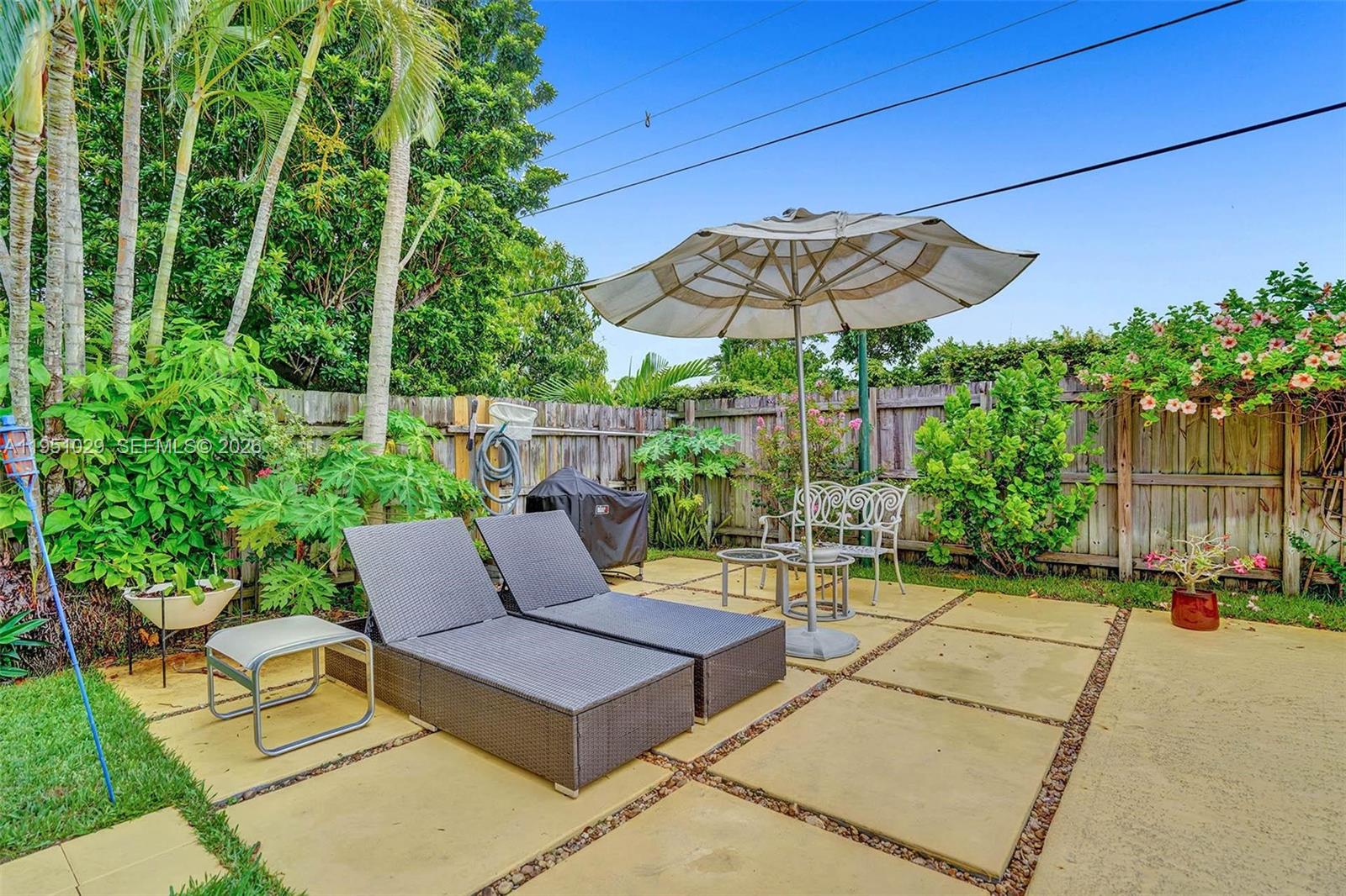 7525 W Treasure Dr North Bay Village, FL 33141