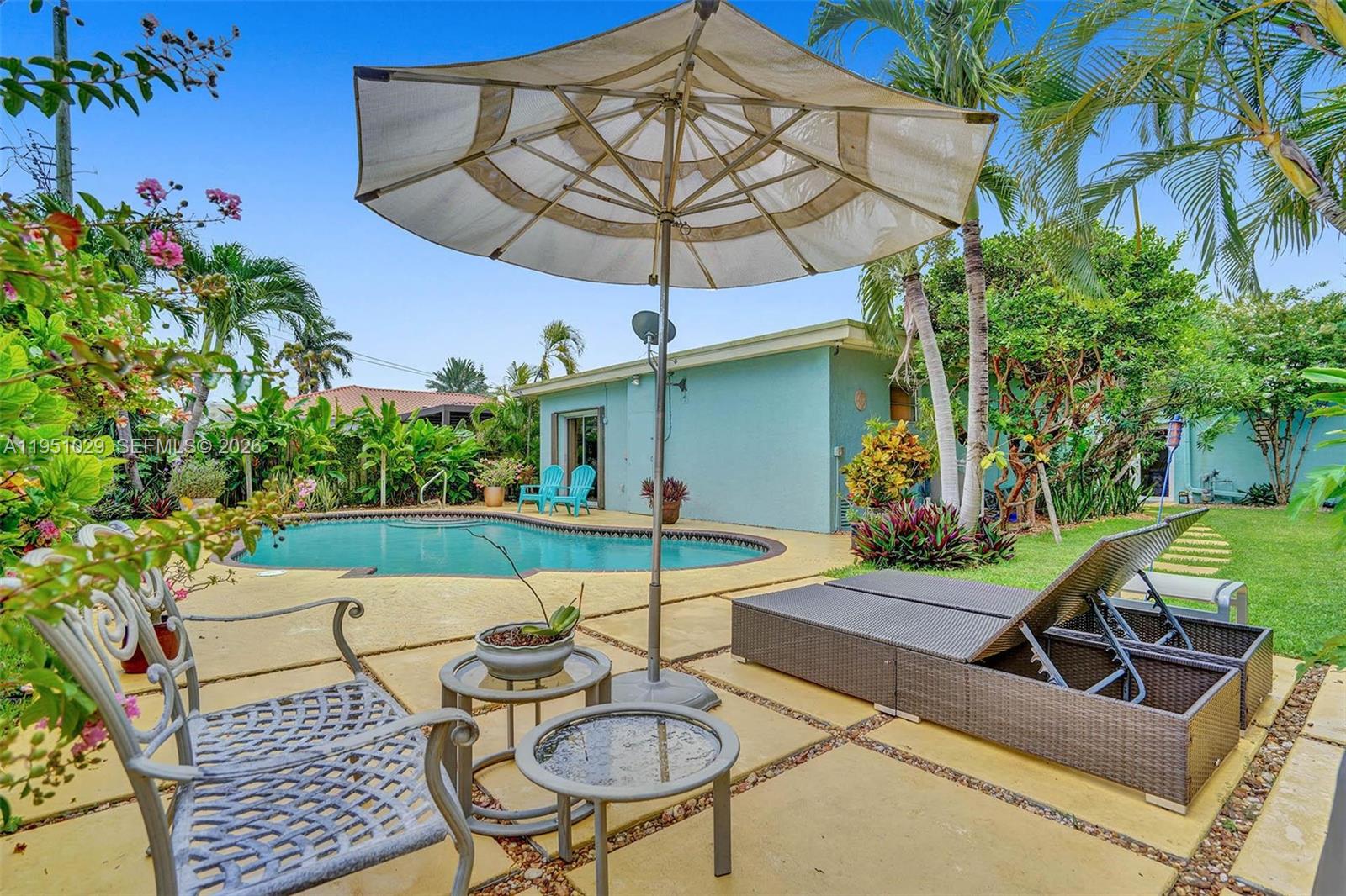 7525 W Treasure Dr North Bay Village, FL 33141