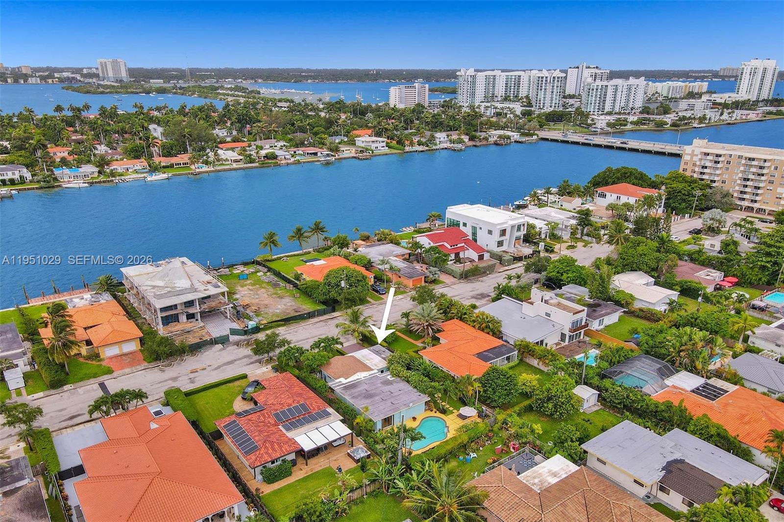 7525 W Treasure Dr North Bay Village, FL 33141