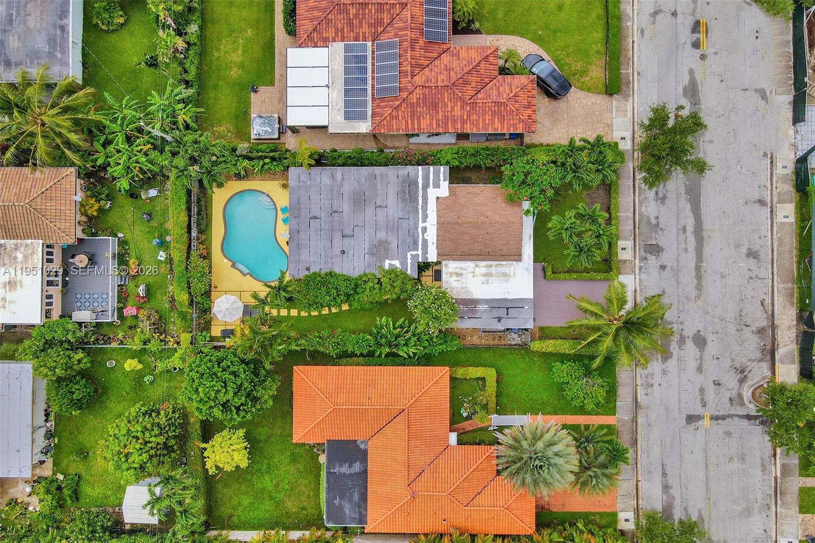 7525 W Treasure Dr North Bay Village, FL 33141