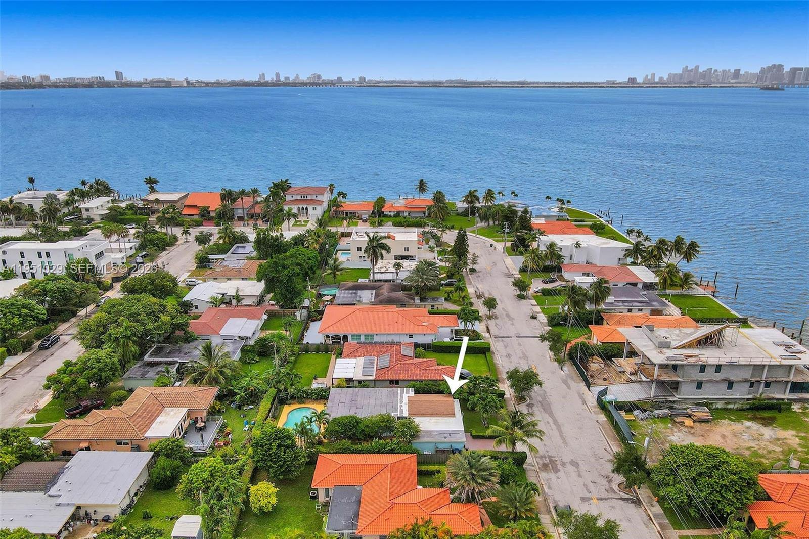 7525 W Treasure Dr North Bay Village, FL 33141