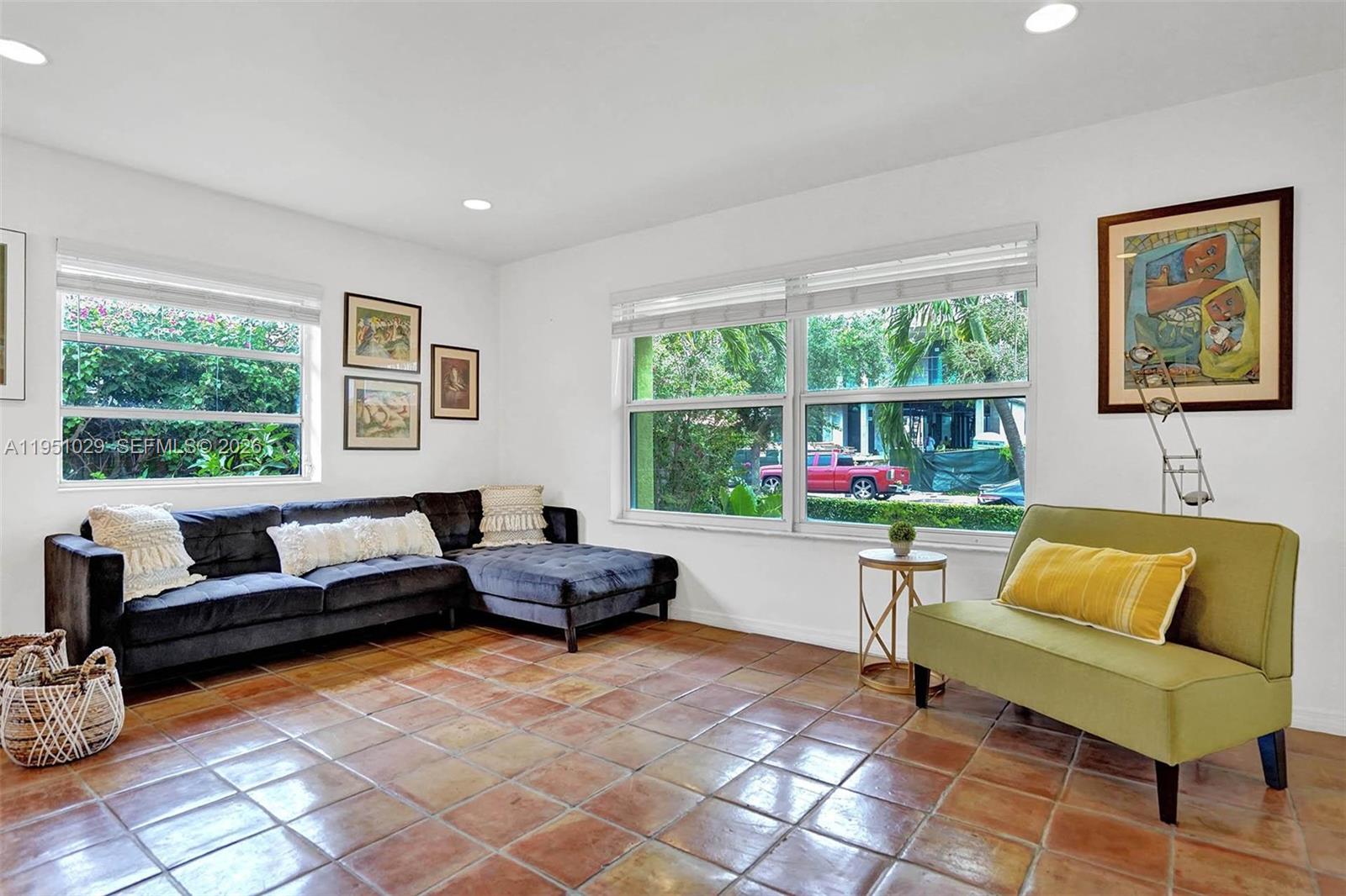 7525 W Treasure Dr North Bay Village, FL 33141