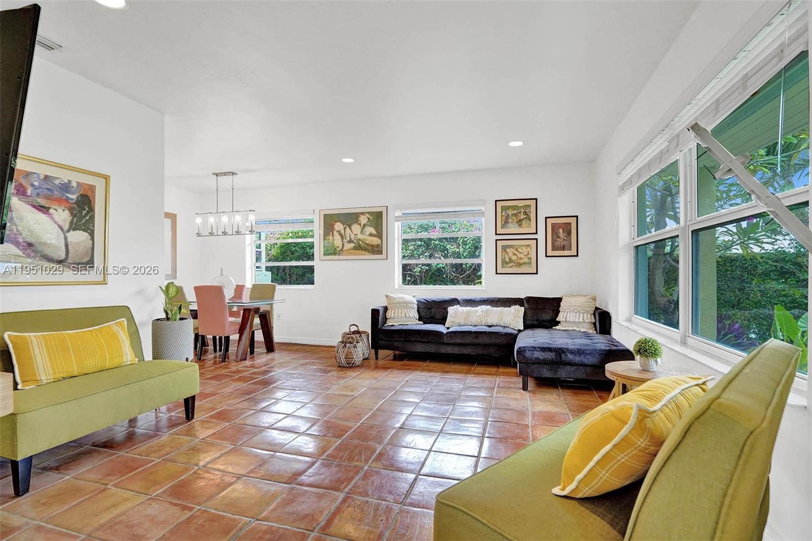 7525 W Treasure Dr North Bay Village, FL 33141