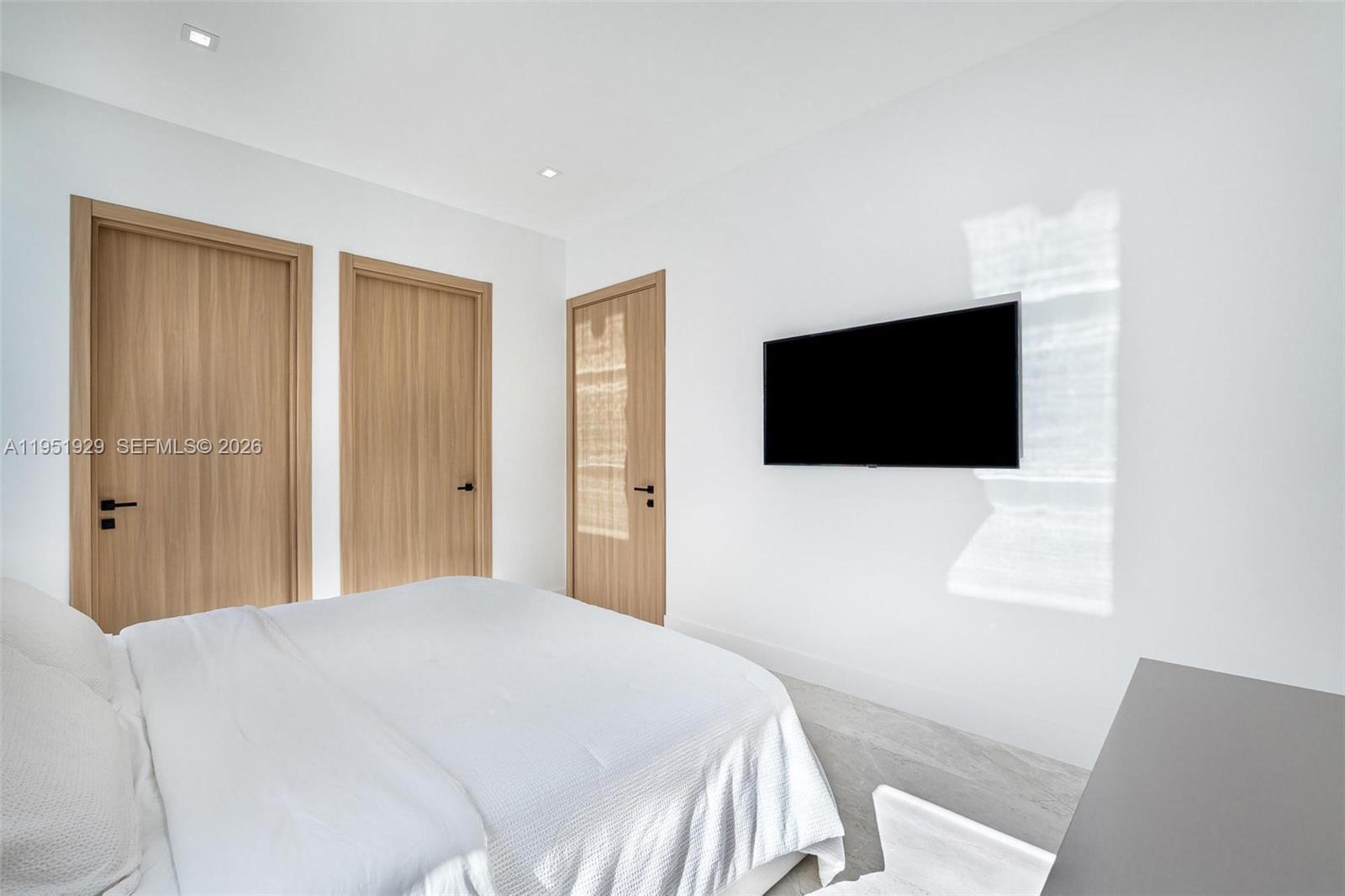 340 SW 20th Rd Miami, FL 33129