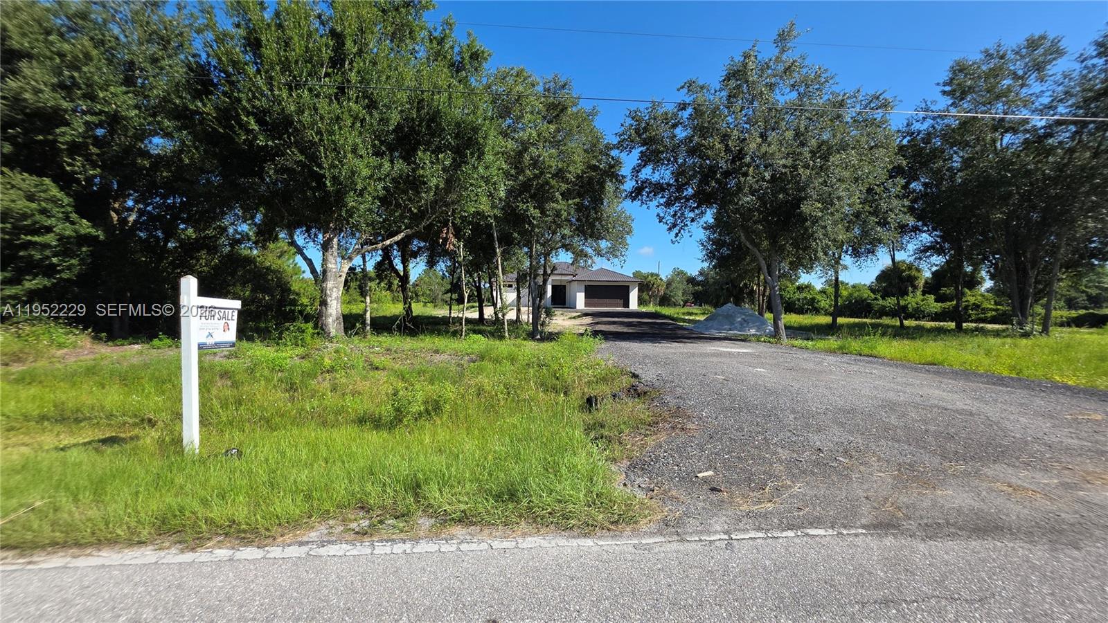 421 Bald Cypress Ave Clewiston, FL 33440