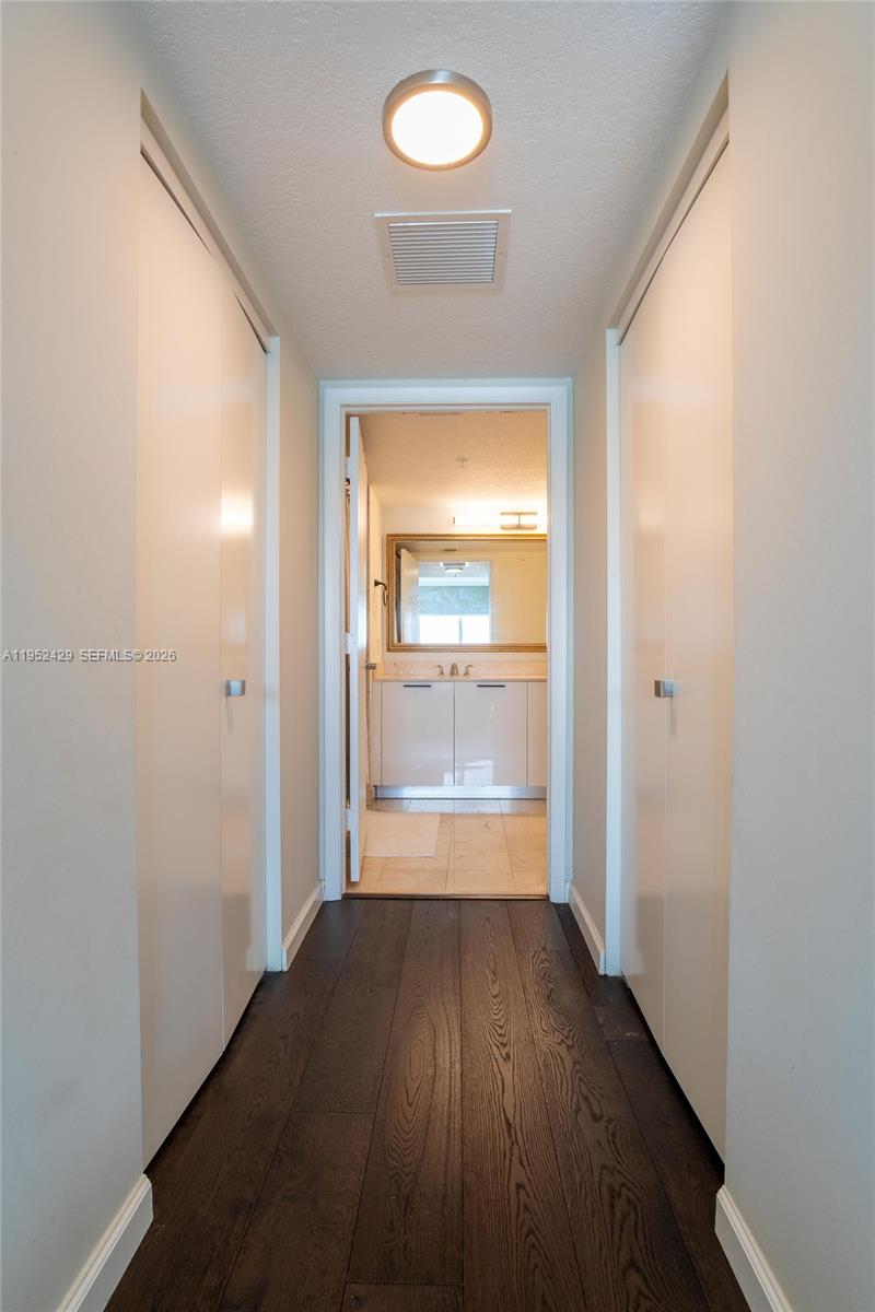 1800 N Bayshore Dr #1803 Miami, FL 33132