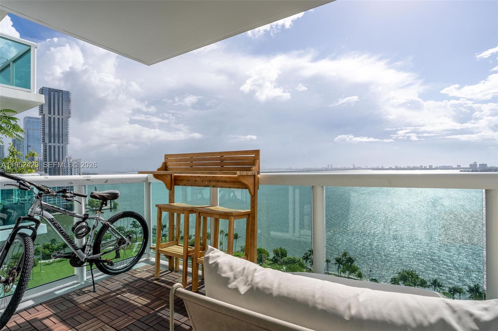 1800 N Bayshore Dr #1803 Miami, FL 33132