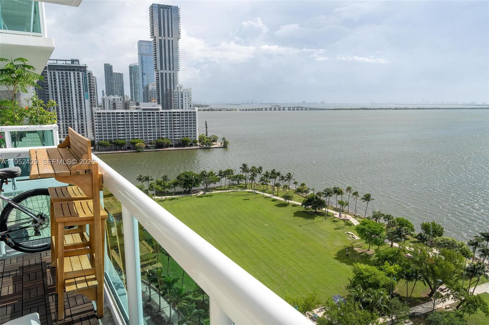 1800 N Bayshore Dr #1803 Miami, FL 33132