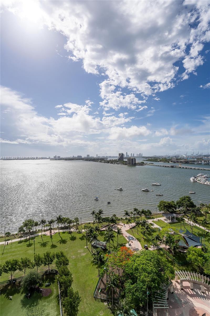 1800 N Bayshore Dr #1803 Miami, FL 33132