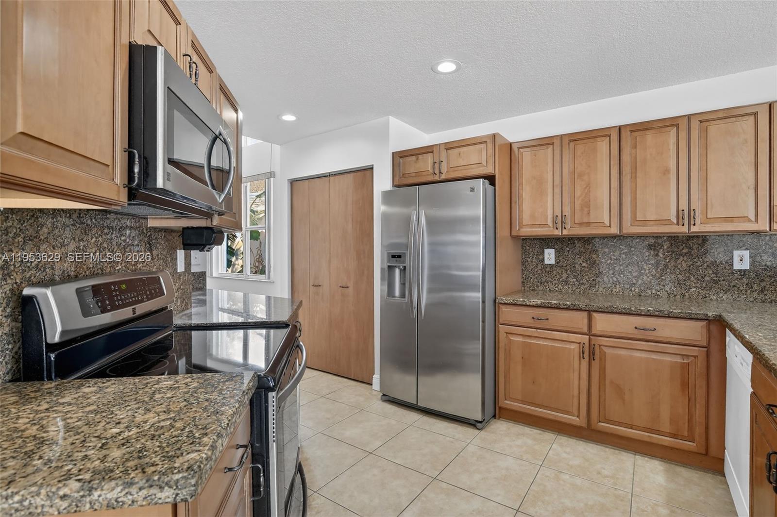 1303 NW 167th Ave Pembroke Pines, FL 33028