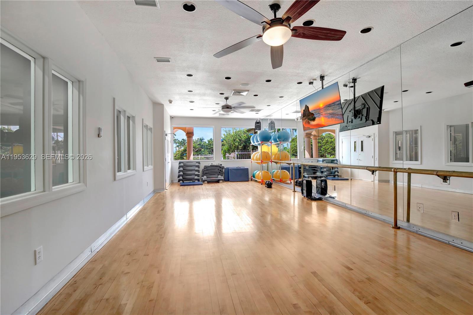 1303 NW 167th Ave Pembroke Pines, FL 33028