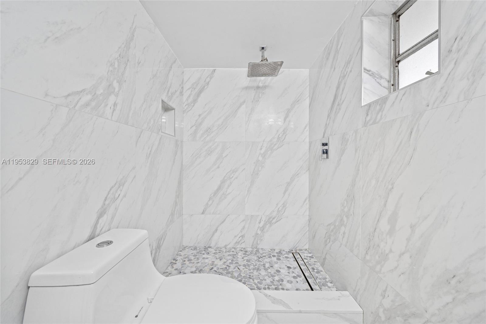 18900 NE 14th Ave #D308 Miami, FL 33179