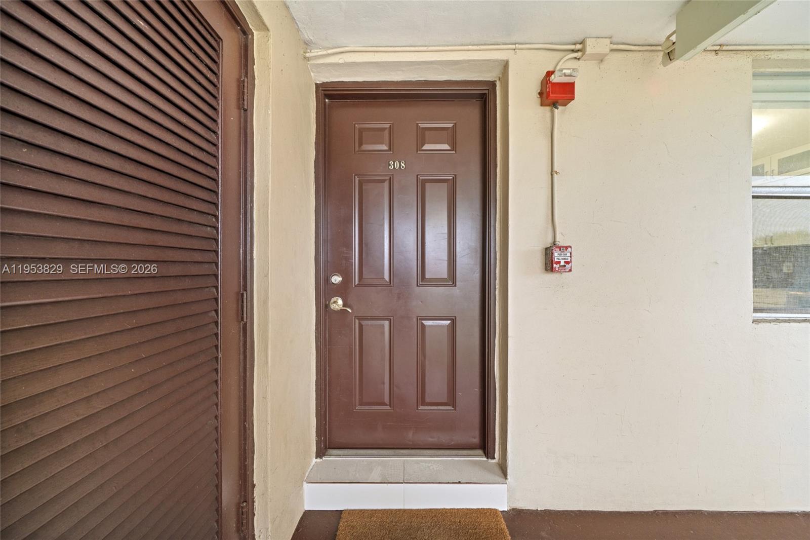 18900 NE 14th Ave #D308 Miami, FL 33179