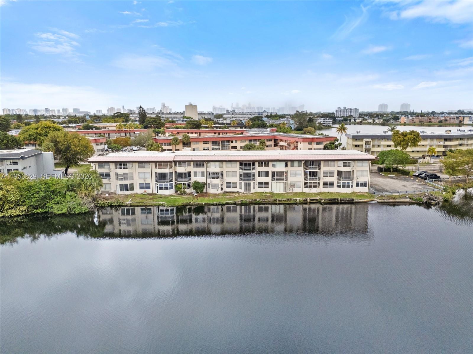 18900 NE 14th Ave #D308 Miami, FL 33179