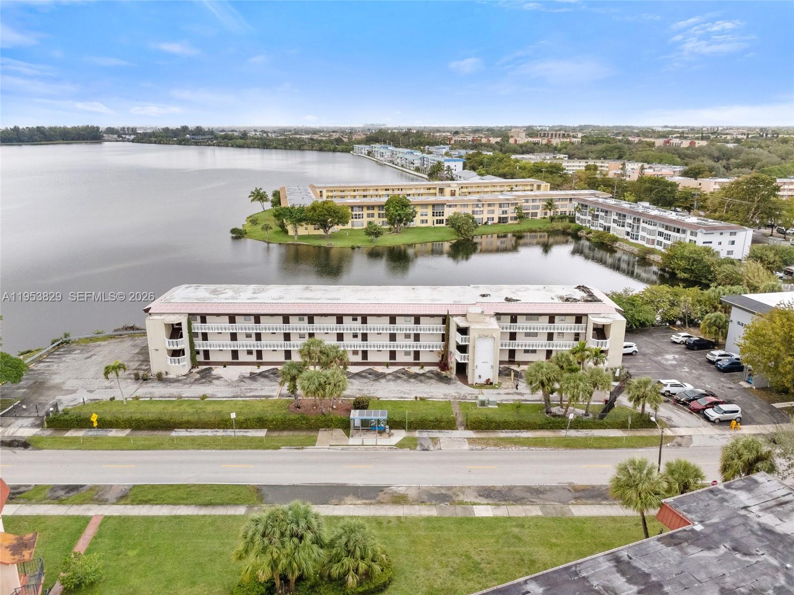 18900 NE 14th Ave #D308 Miami, FL 33179