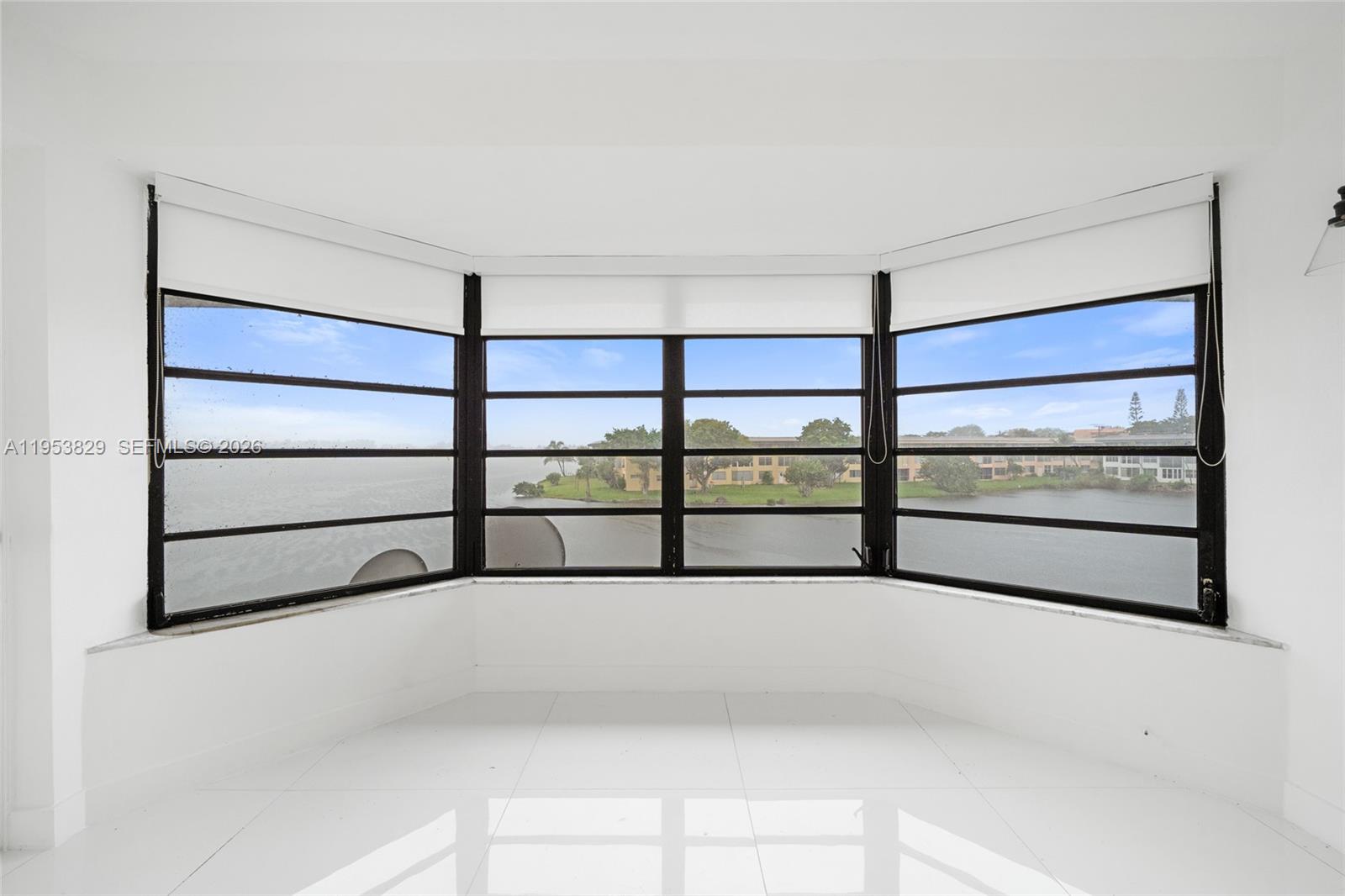 18900 NE 14th Ave #D308 Miami, FL 33179