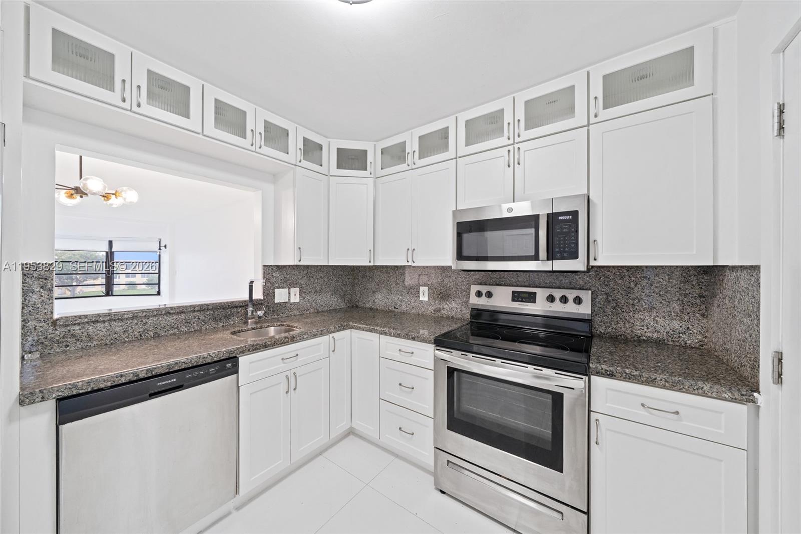 18900 NE 14th Ave #D308 Miami, FL 33179