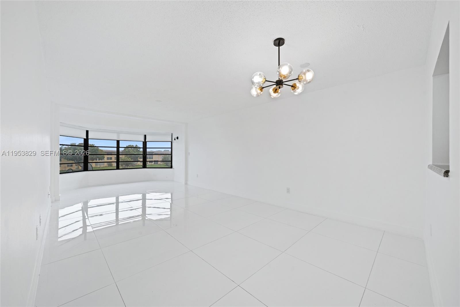 18900 NE 14th Ave #D308 Miami, FL 33179