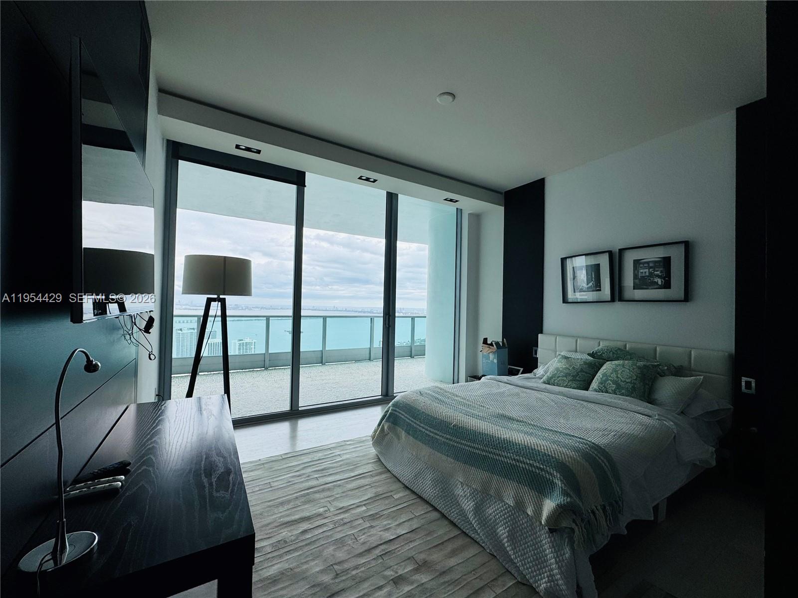 900 Biscayne Blvd #6207 Miami, FL 33132