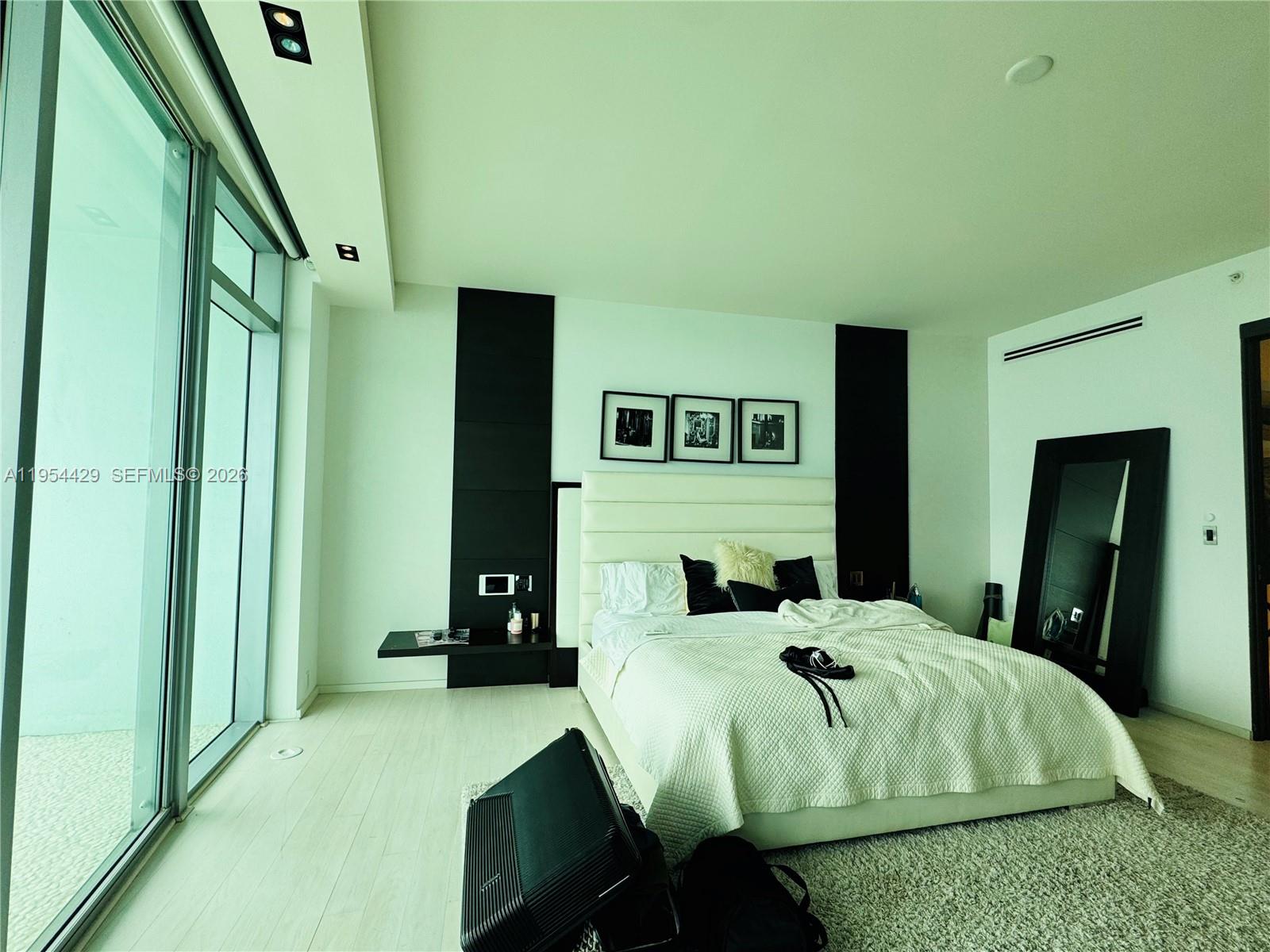 900 Biscayne Blvd #6207 Miami, FL 33132