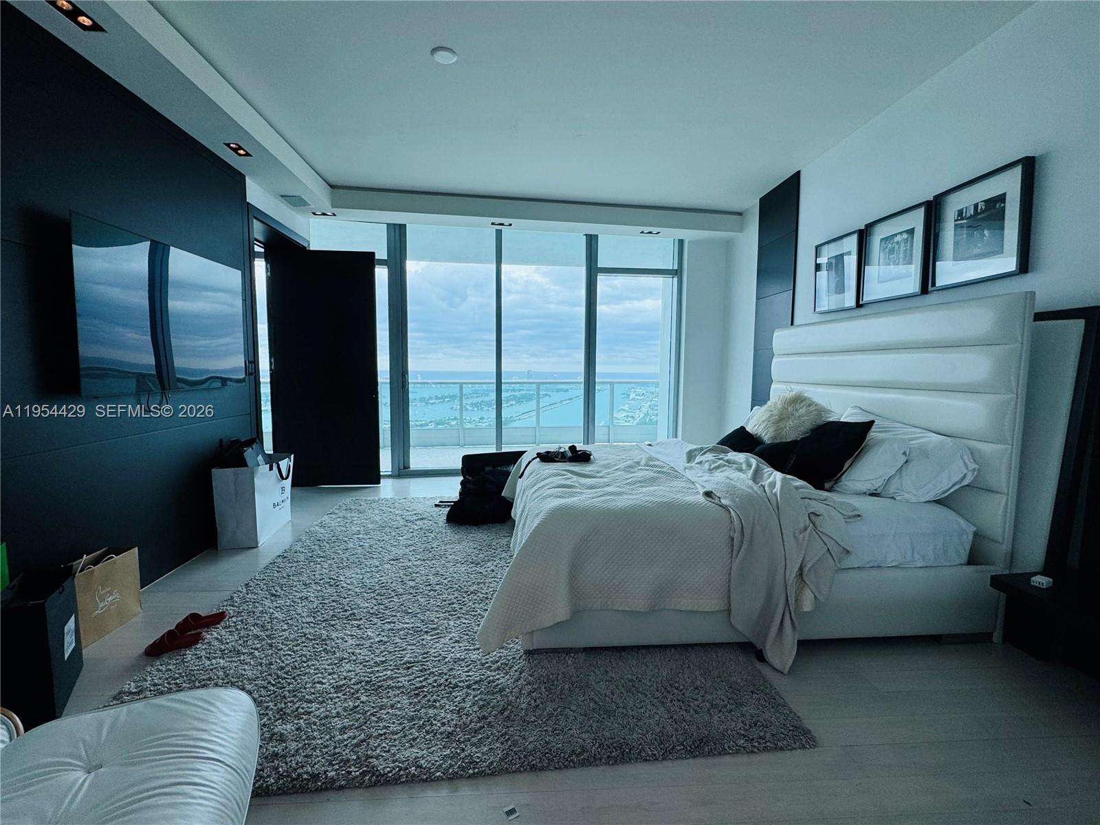 900 Biscayne Blvd #6207 Miami, FL 33132