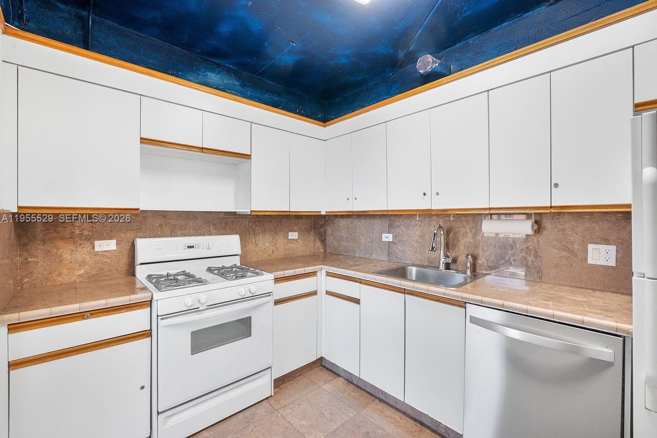 700 Biltmore Way #501 Coral Gables, FL 33134