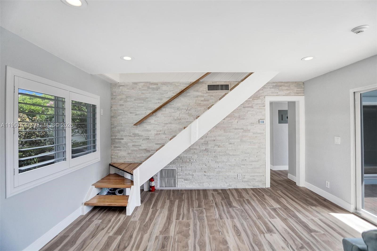 1341 SE 7th Ave Pompano Beach, FL 33060