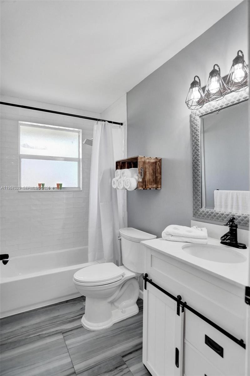 1341 SE 7th Ave Pompano Beach, FL 33060