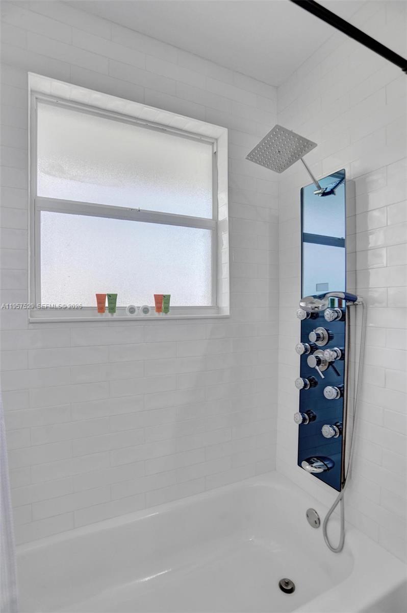 1341 SE 7th Ave Pompano Beach, FL 33060