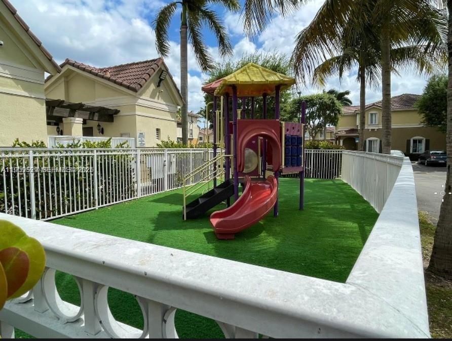 8826 W Flagler St #106 Miami, FL 33174