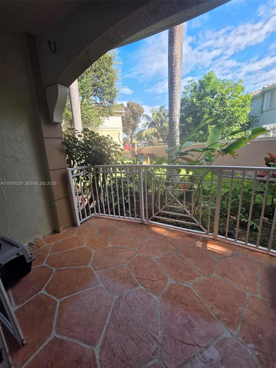 8826 W Flagler St #106 Miami, FL 33174