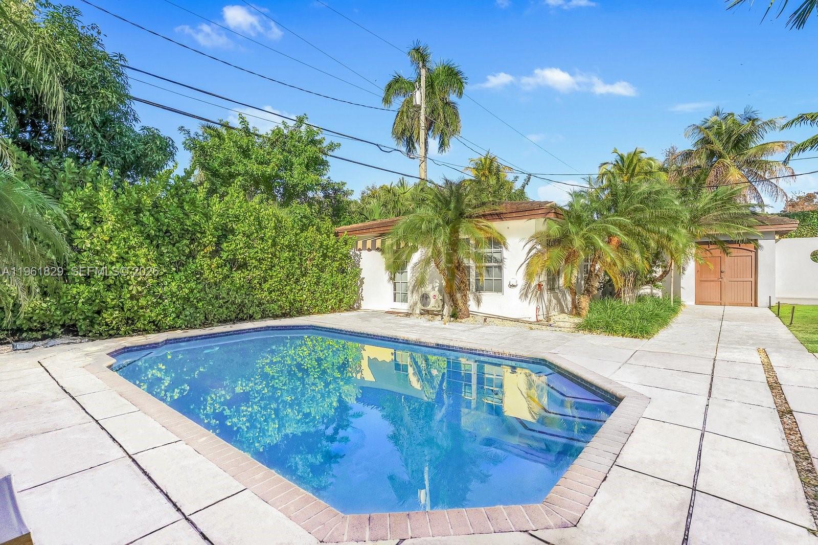 1161 Sunset Dr Coral Gables, FL 33143