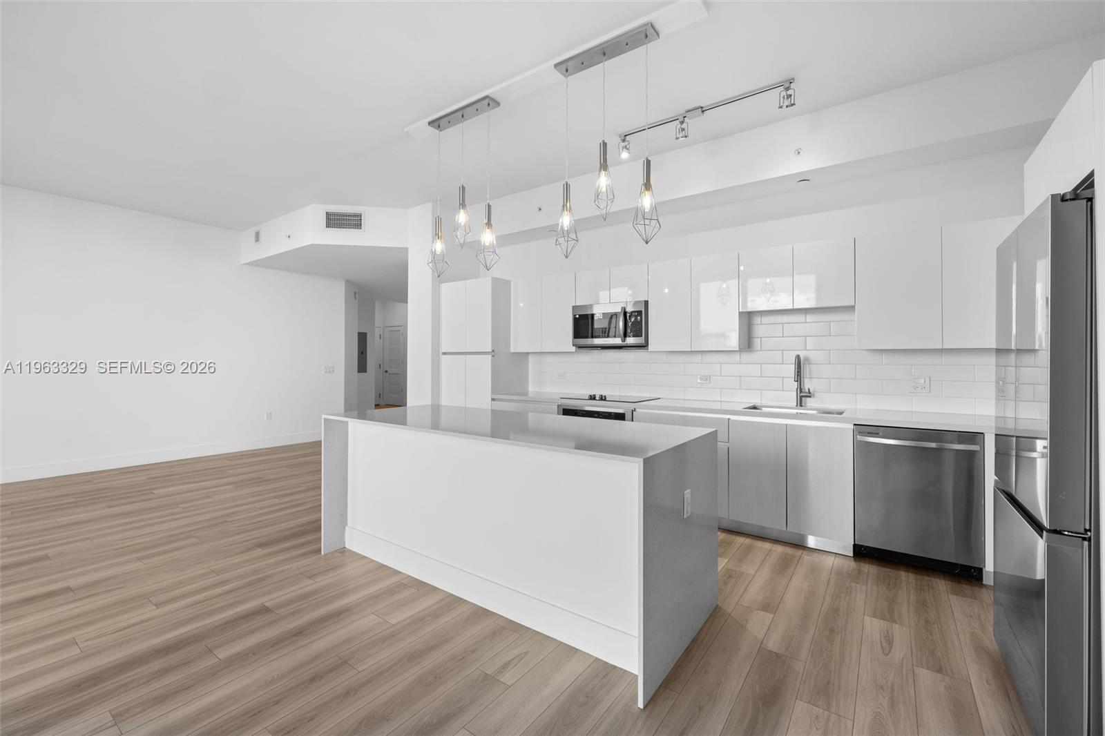 101 Diplomat Pkwy #0501 Hallandale Beach, FL 33009