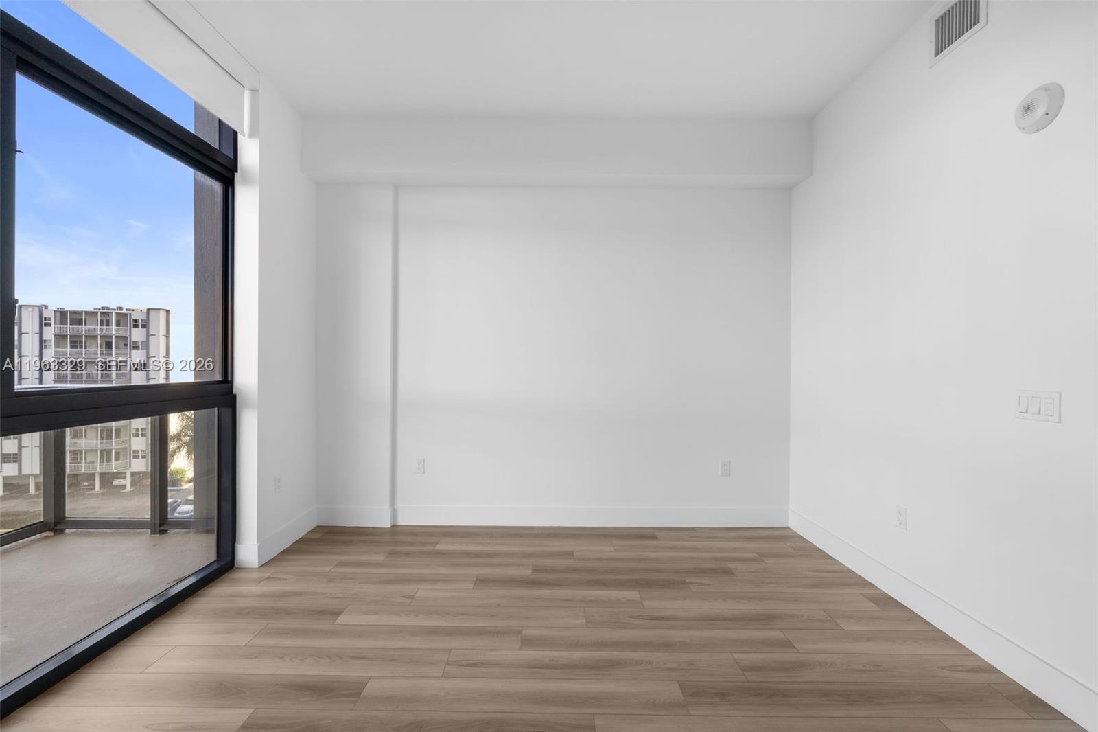 101 Diplomat Pkwy #0501 Hallandale Beach, FL 33009