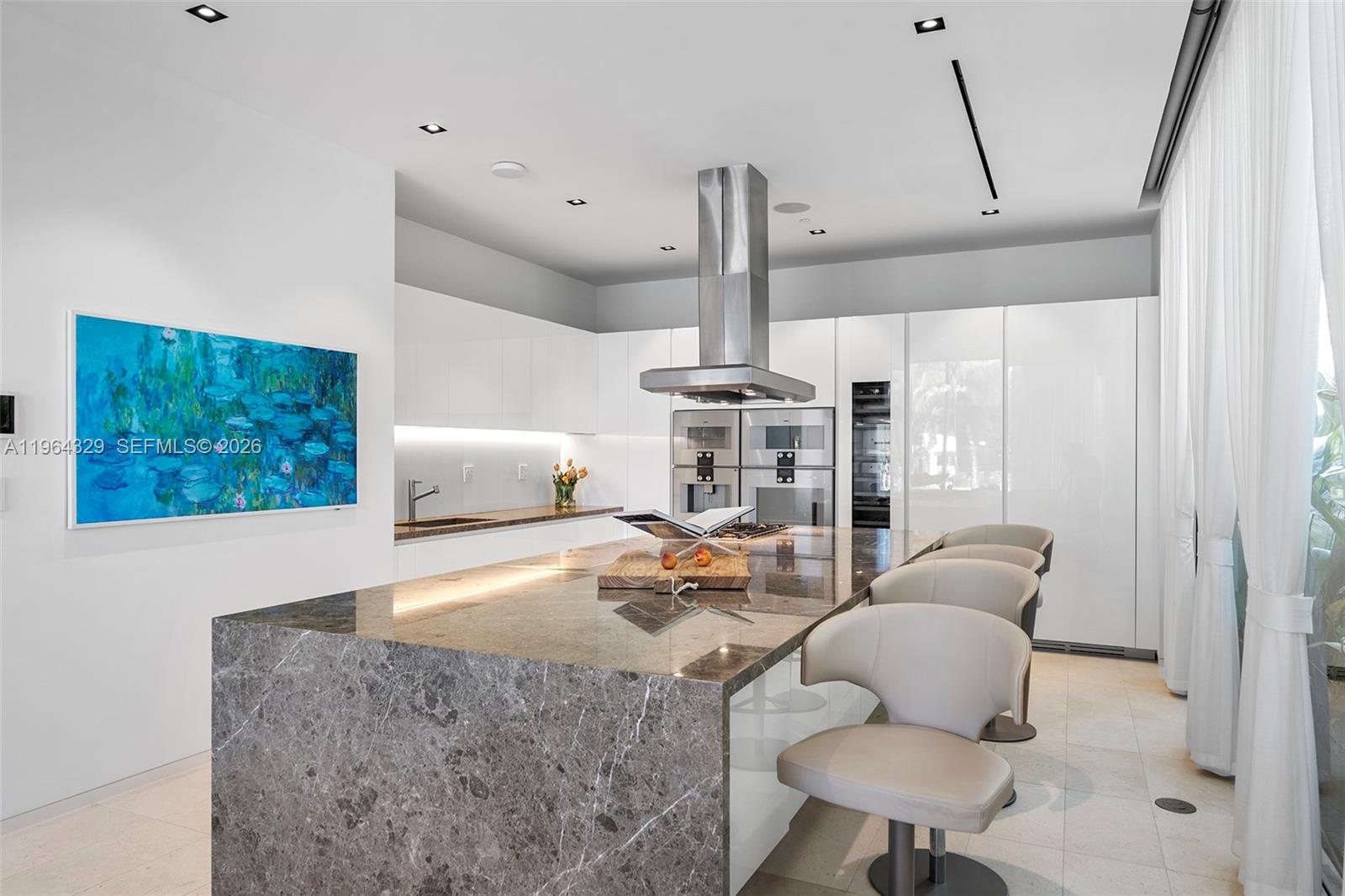 1031 W 48th St #6 Miami Beach, FL 33140