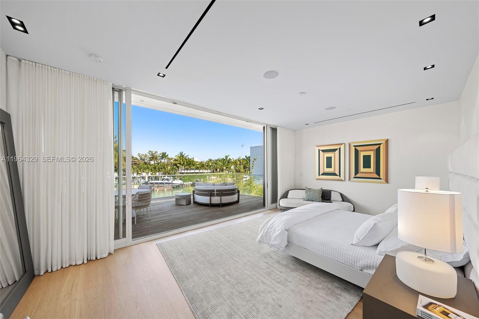 1031 W 48th St #6 Miami Beach, FL 33140