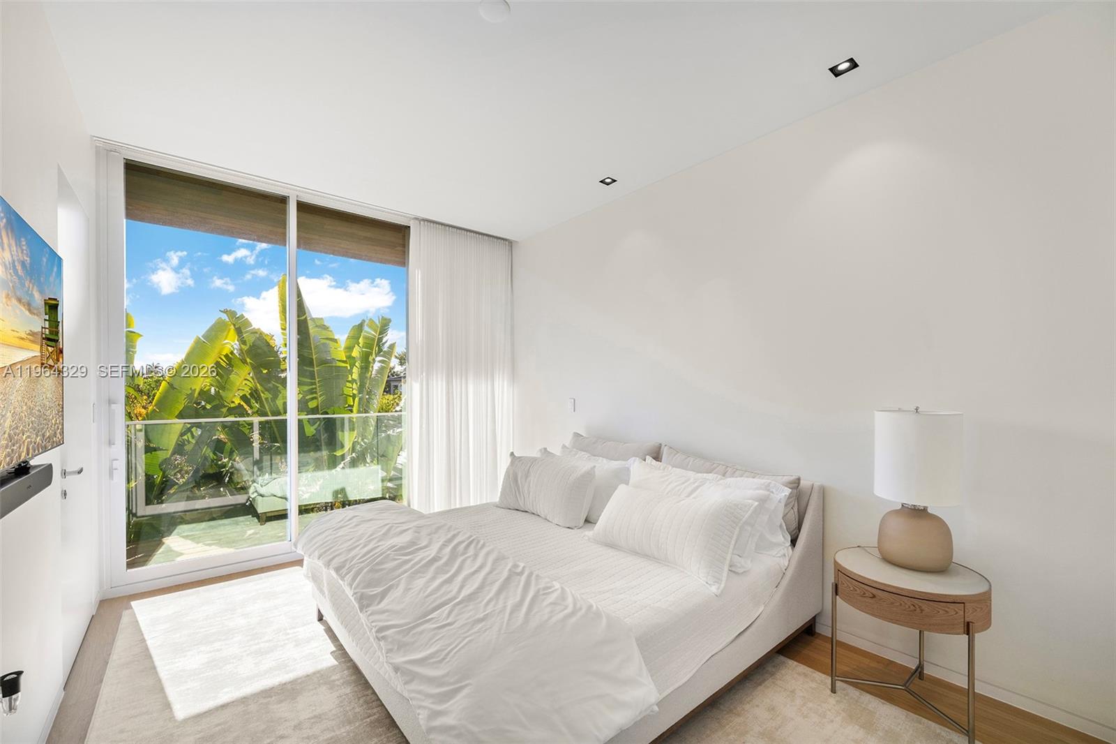 1031 W 48th St #6 Miami Beach, FL 33140