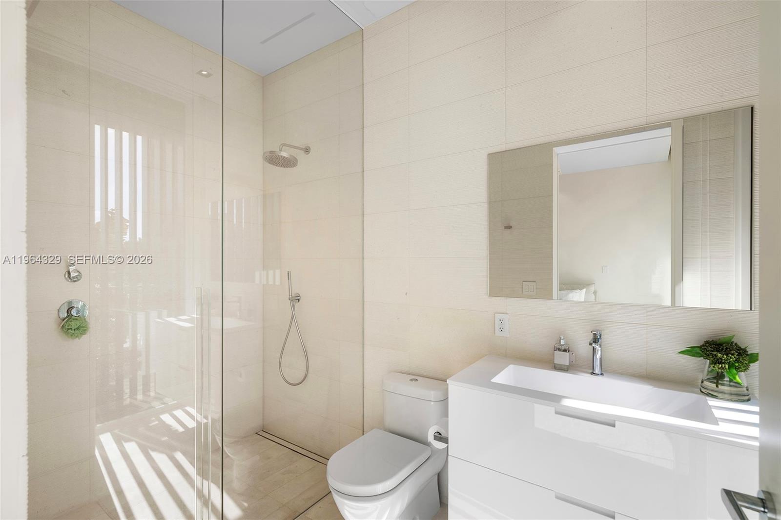 1031 W 48th St #6 Miami Beach, FL 33140