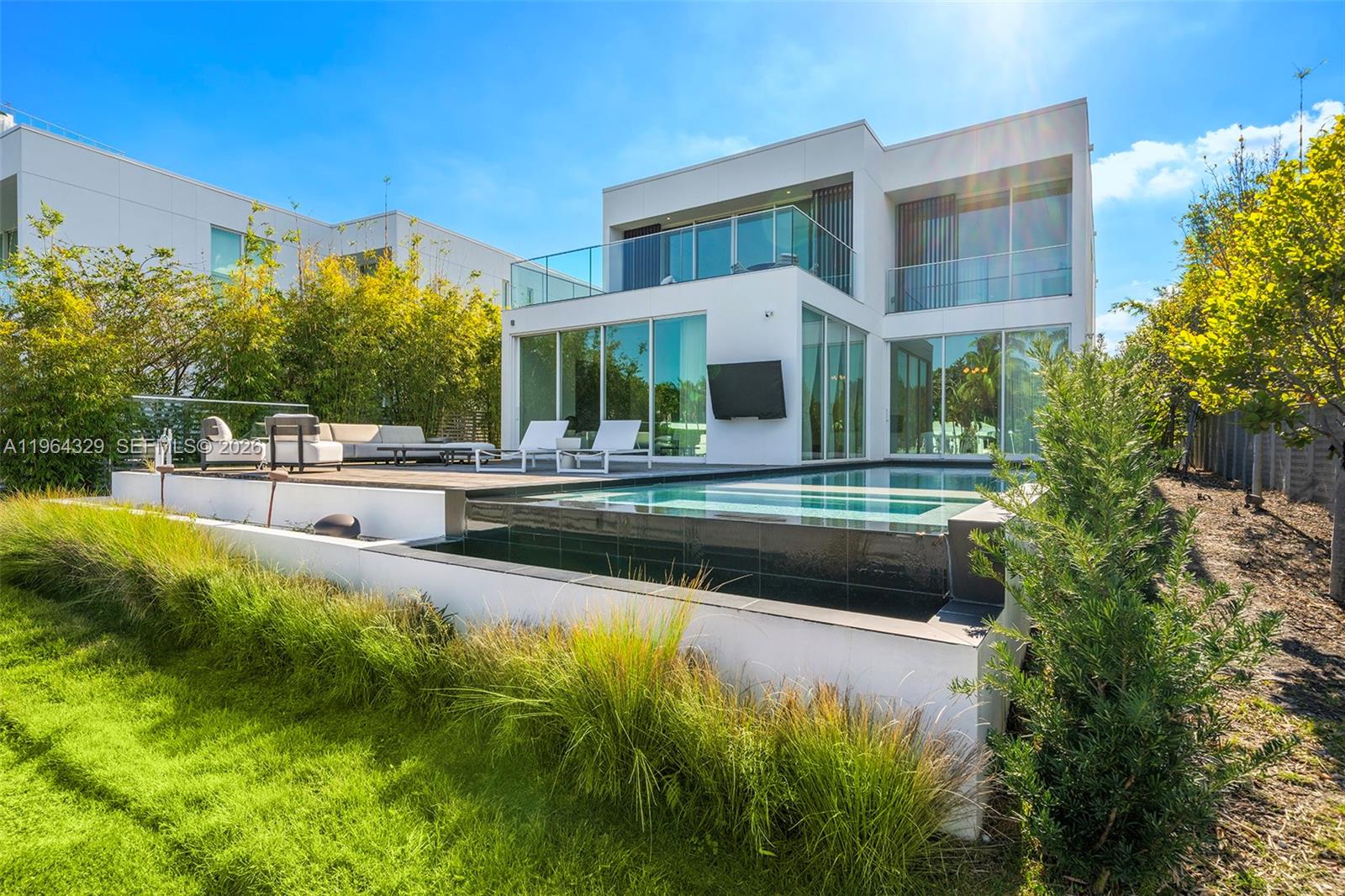 1031 W 48th St #6 Miami Beach, FL 33140