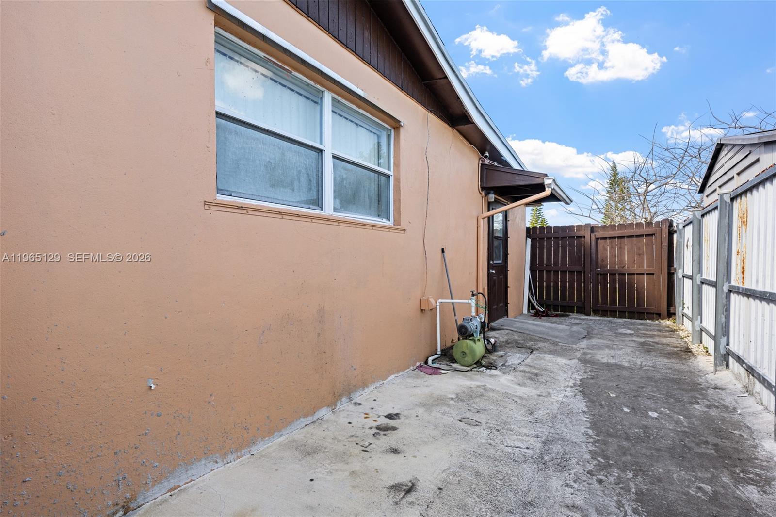 11845 SW 203rd Ter Miami, FL 33177