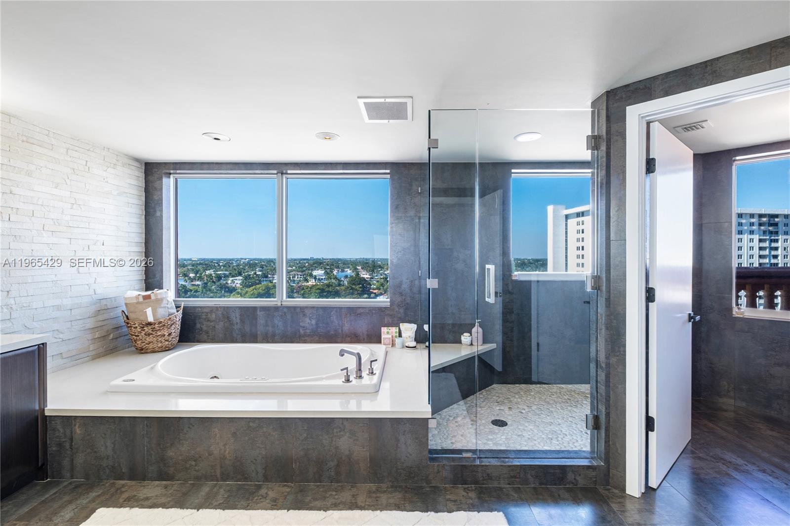 2100 N Ocean Blvd #11B Fort Lauderdale, FL 33305